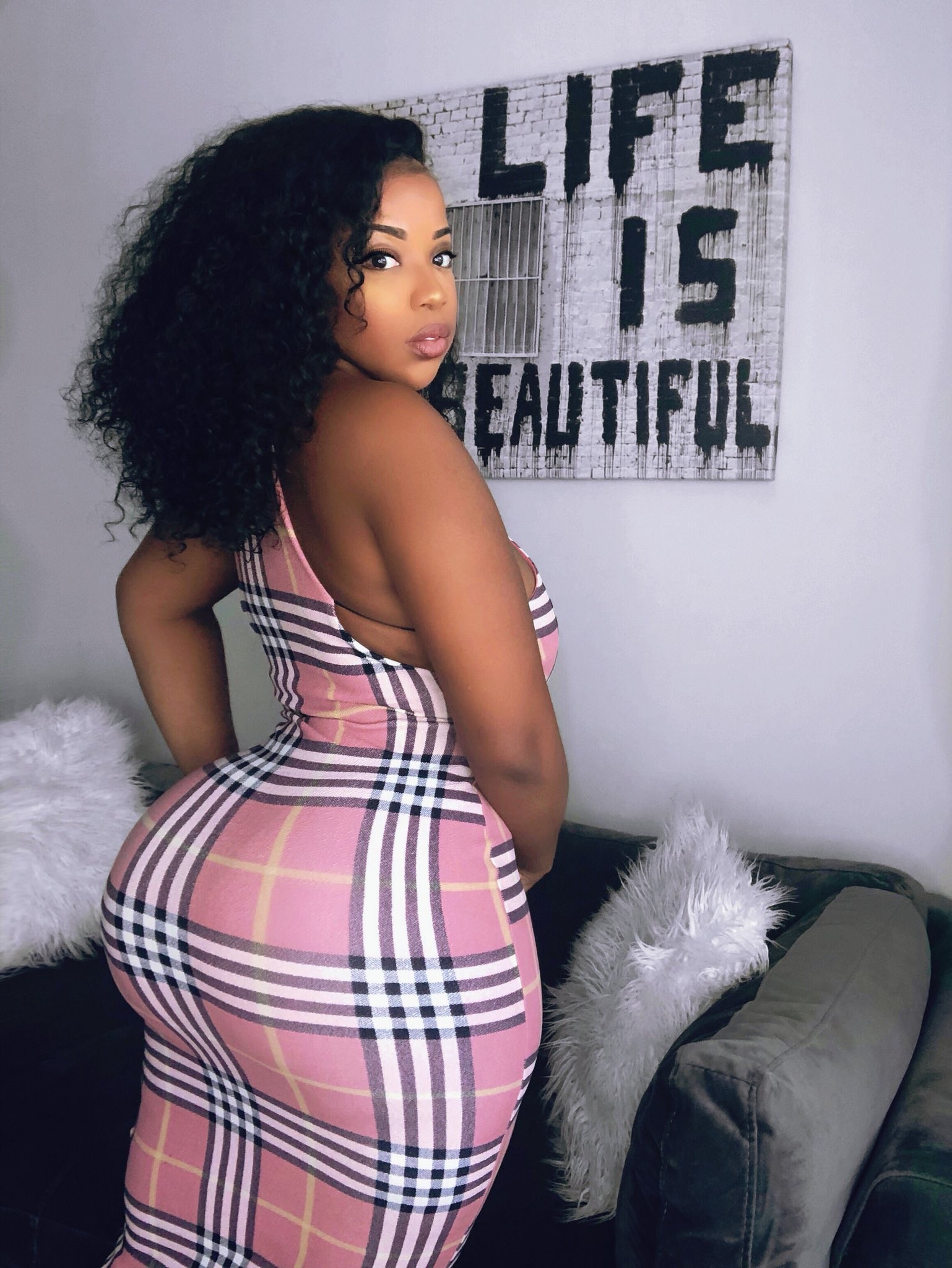 Escorts in Wangige for Discreet Hookups